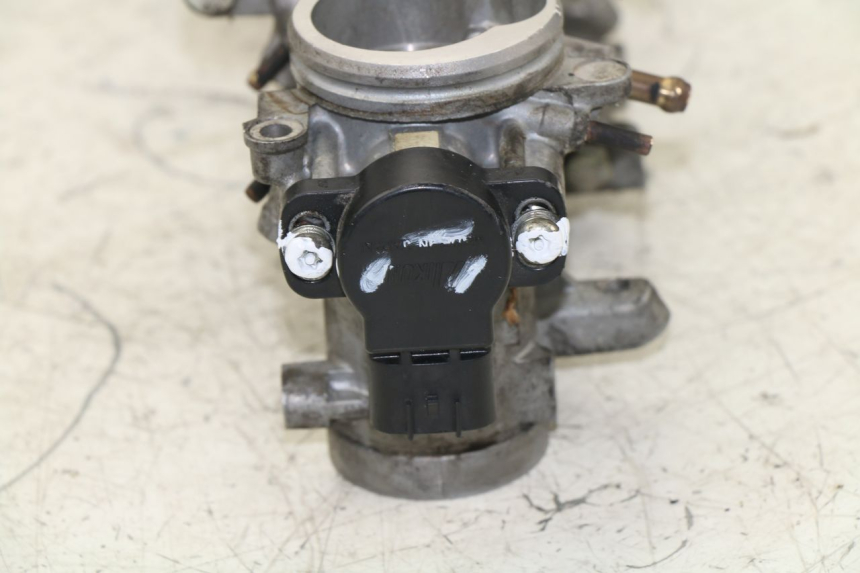 photo de INIEZIONE YAMAHA FZ6 FAZER 600 (2004 - 2006)