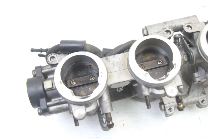 photo de CORPO FARFALLATO YAMAHA FZ6 FAZER S2 600 (2007 - 2011)