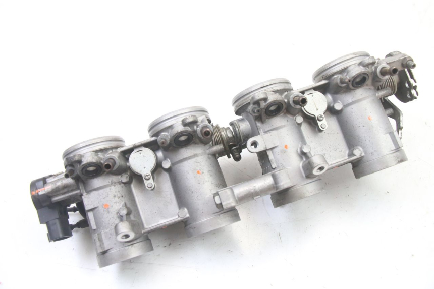 photo de CORPO FARFALLATO YAMAHA FZ6 FAZER S2 600 (2007 - 2011)