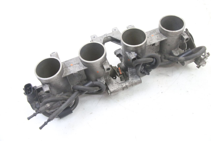 photo de CORPO FARFALLATO YAMAHA FZ6 FAZER S2 600 (2007 - 2011)