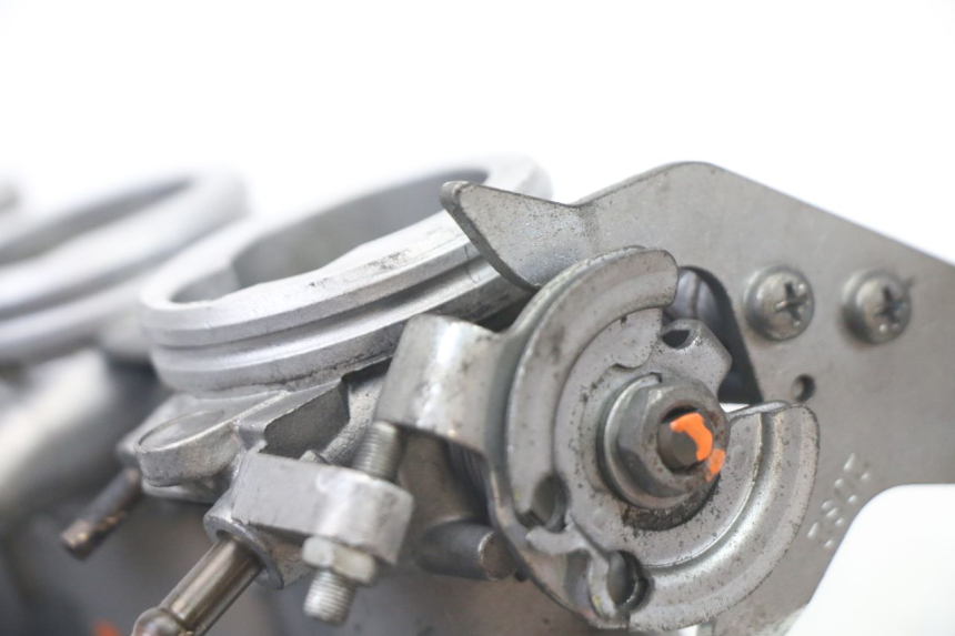 photo de INIEZIONE YAMAHA XJ6 600 (2008 - 2016)