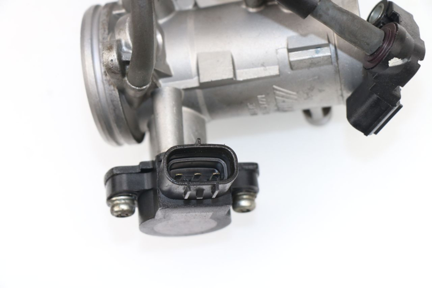 photo de INIEZIONE YAMAHA XJ6 ABS 600 (2008 - 2016)