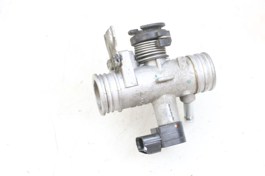 photo de INIEZIONE PIAGGIO ZIP 4T 50 (2018 - 2020) - Dettagli dei punti di fissaggio