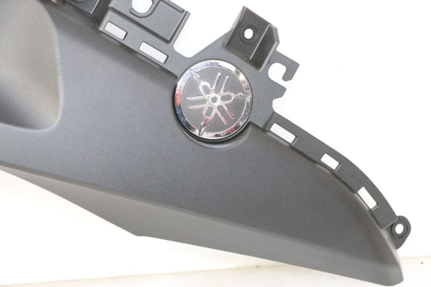 photo de INTERNA CUPOLINO SINISTRO YAMAHA XMAX X-MAX 125 (2021 - 2025)
