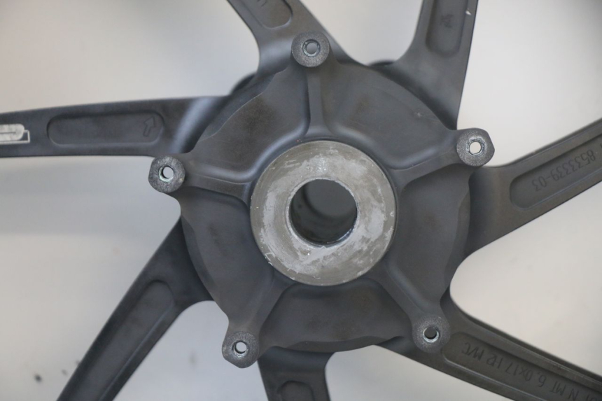 photo de CERCHIO POSTERIORE E PNEUMATICO BMW S RR ABS S1000RR 1000 (2015 - 2018)