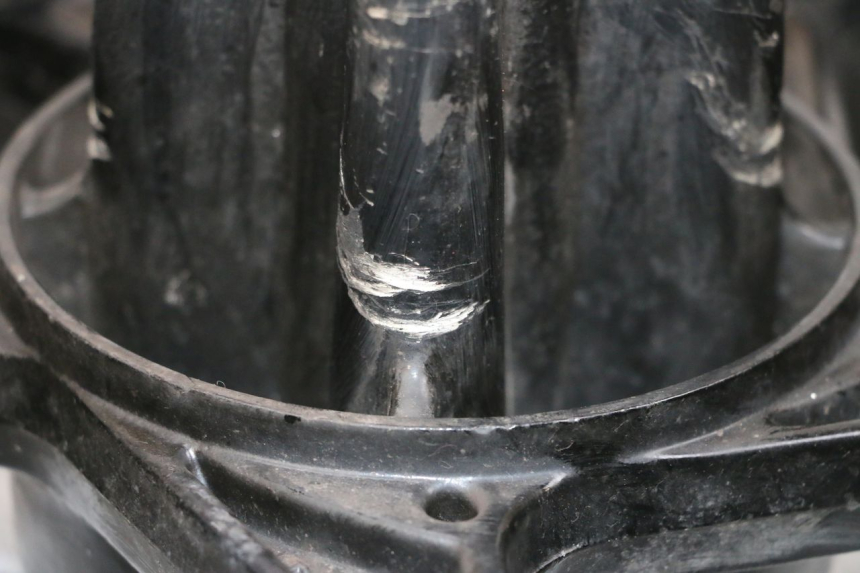 photo de CERCHIO POSTERIORE E PNEUMATICO MAG POWER BOMBERS 4T 50 (2016 - 2026) - Ricambio usato controllato