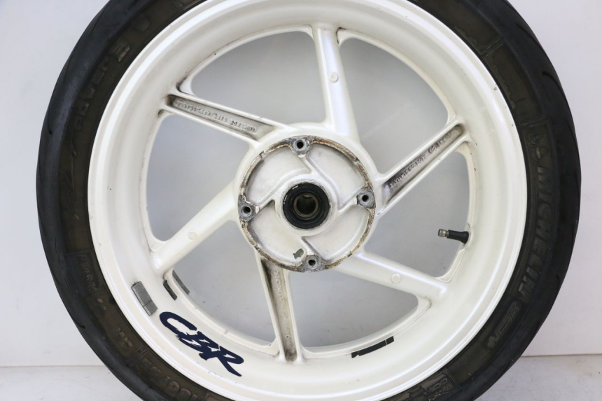 photo de CERCHIO POSTERIORE E PNEUMATICO HONDA CBR RR FIREBLADE 900 (1992 - 1994)