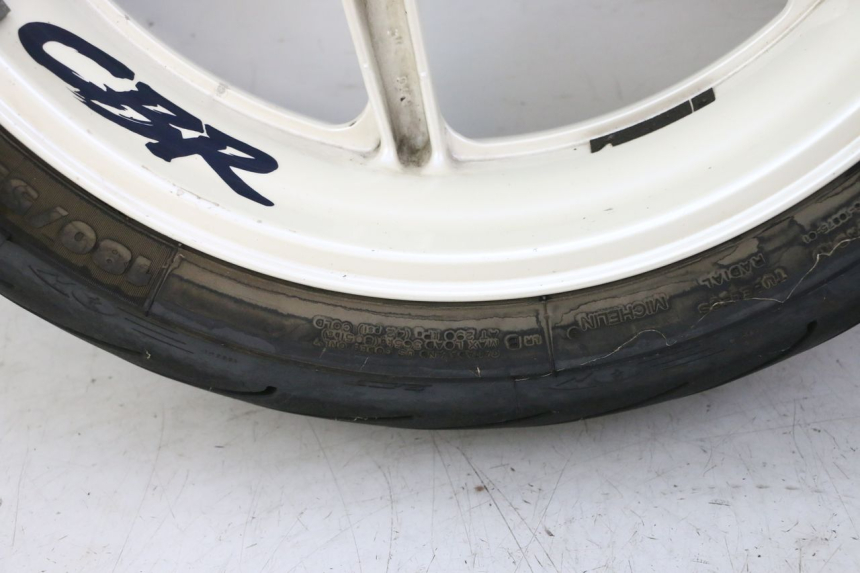 photo de CERCHIO POSTERIORE E PNEUMATICO HONDA CBR RR FIREBLADE 900 (1992 - 1994)