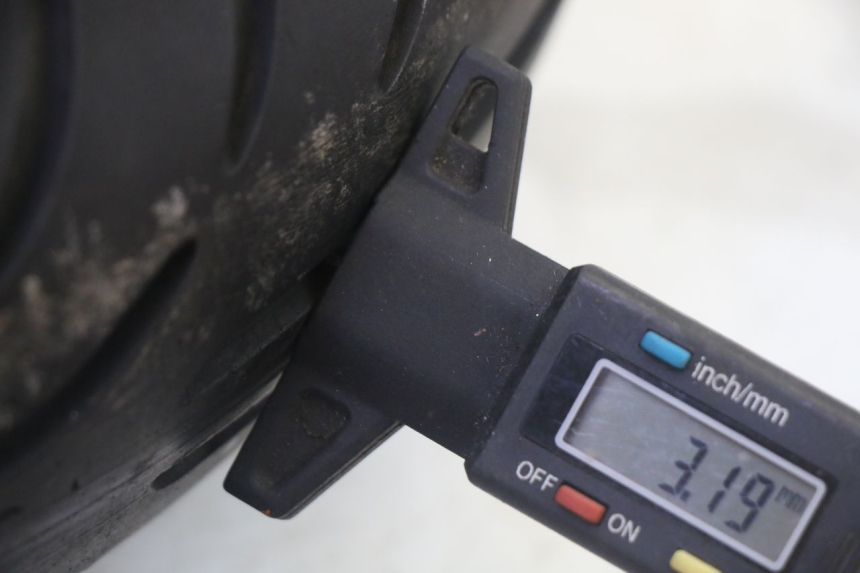 photo de CERCHIO POSTERIORE E PNEUMATICO PEUGEOT CITYSTAR 50 (2013 - 2017)