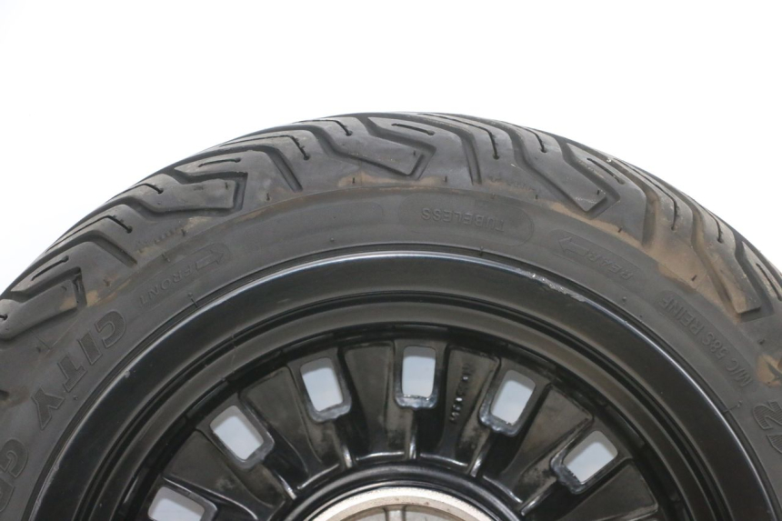 photo de CERCHIO POSTERIORE E PNEUMATICO PEUGEOT DJANGO 4T 50 (2014 - 2019) - Zoom sui componenti