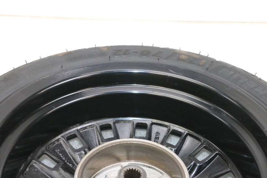 photo de CERCHIO POSTERIORE E PNEUMATICO PEUGEOT DJANGO 4T 50 (2014 - 2019) - Vista d'insieme del prodotto