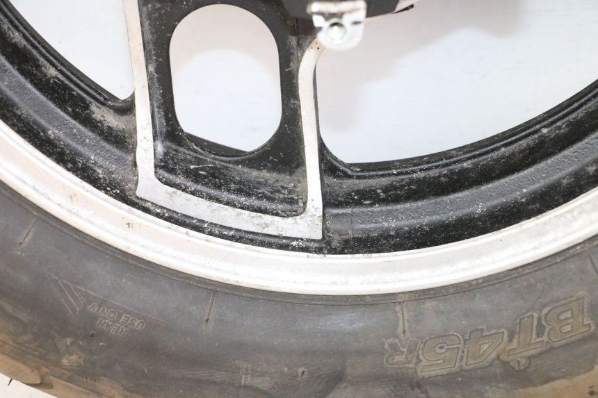 photo de CERCHIO POSTERIORE E PNEUMATICO YAMAHA FJ 36Y 1100 (1984 - 1985)