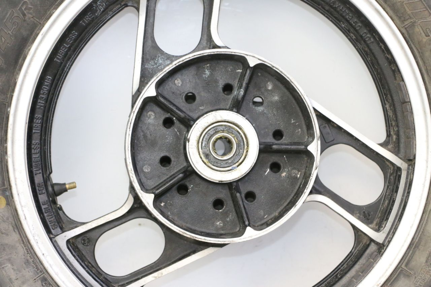 photo de CERCHIO POSTERIORE E PNEUMATICO YAMAHA FJ 36Y 1100 (1984 - 1985)