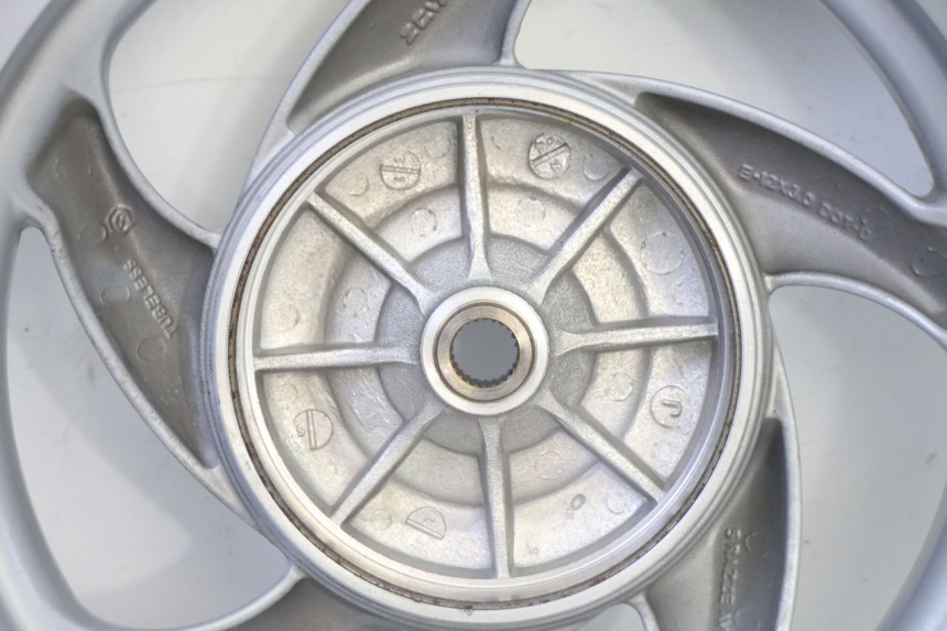 photo de CERCHIO POSTERIORE E PNEUMATICO PIAGGIO FLY 2T 50 (2004 - 2017)