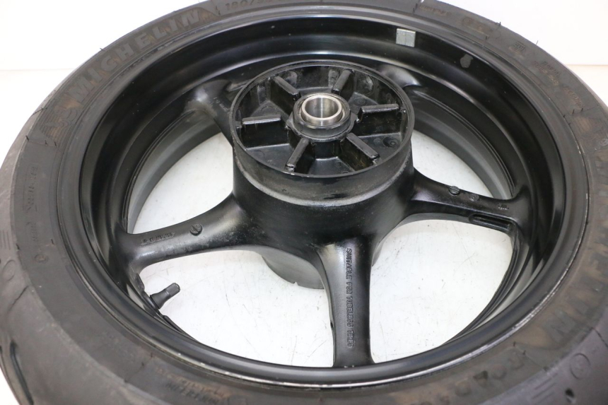 photo de CERCHIO POSTERIORE E PNEUMATICO YAMAHA FZ6 FAZER S2 600 (2007 - 2011)