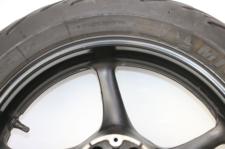 photo de CERCHIO POSTERIORE E PNEUMATICO YAMAHA FZ6 FAZER S2 600 (2007 - 2011)