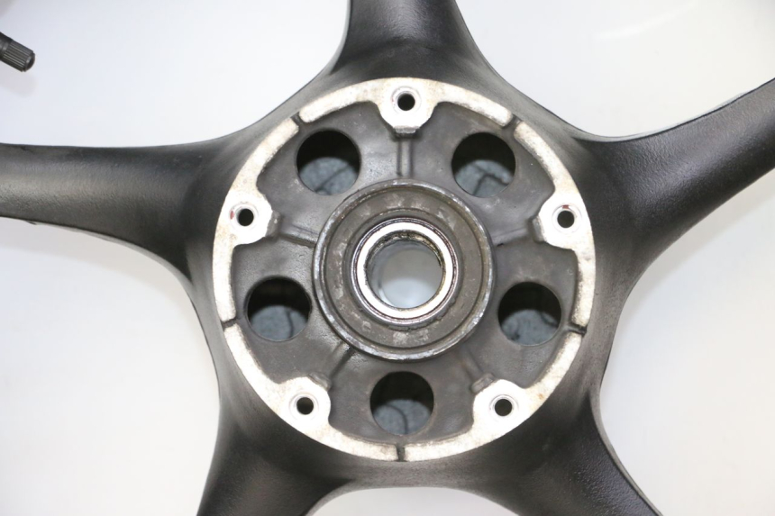 photo de CERCHIO POSTERIORE E PNEUMATICO YAMAHA FZ6 FAZER S2 600 (2007 - 2011)
