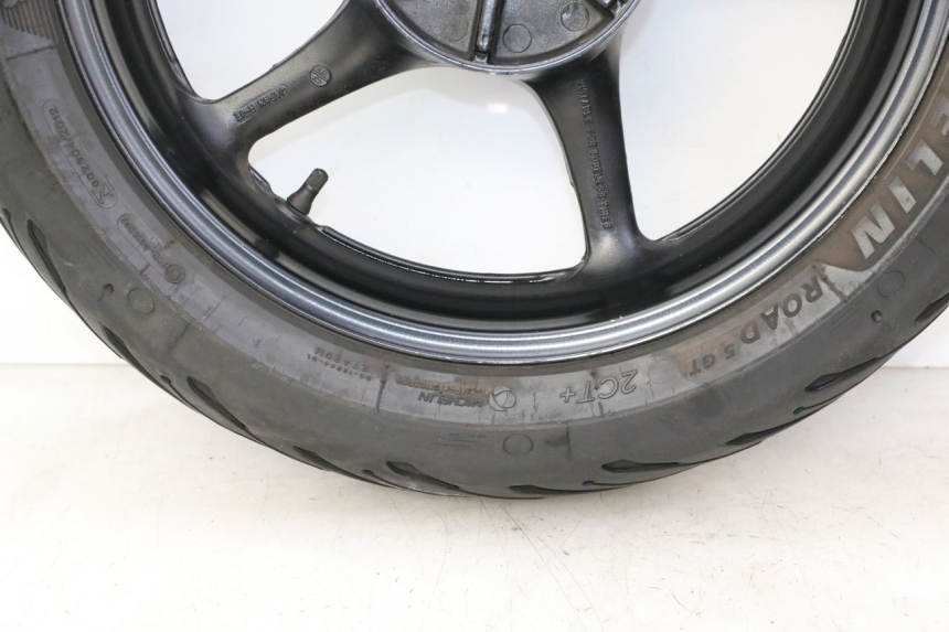 photo de CERCHIO POSTERIORE E PNEUMATICO YAMAHA FZ6 FAZER S2 600 (2007 - 2011)