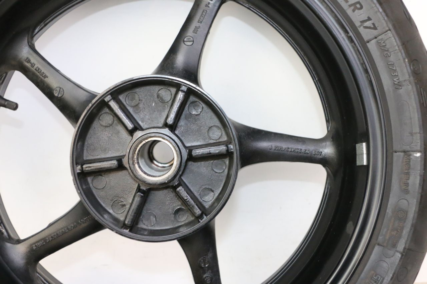 photo de CERCHIO POSTERIORE E PNEUMATICO YAMAHA FZ6 FAZER S2 600 (2007 - 2011)