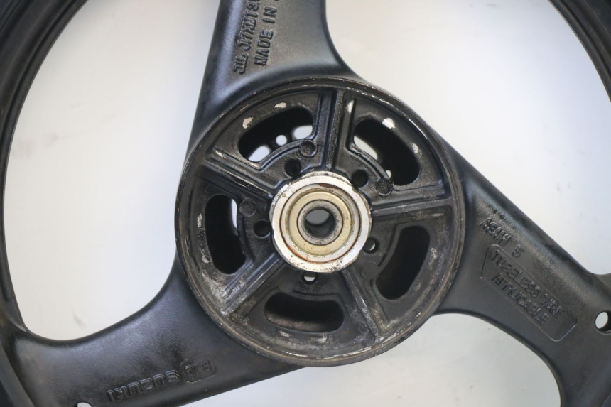 photo de CERCHIO POSTERIORE E PNEUMATICO SUZUKI GS GSE 500 (2001 - 2003)
