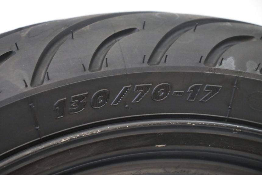 photo de CERCHIO POSTERIORE E PNEUMATICO SUZUKI GS GSE 500 (2001 - 2003)