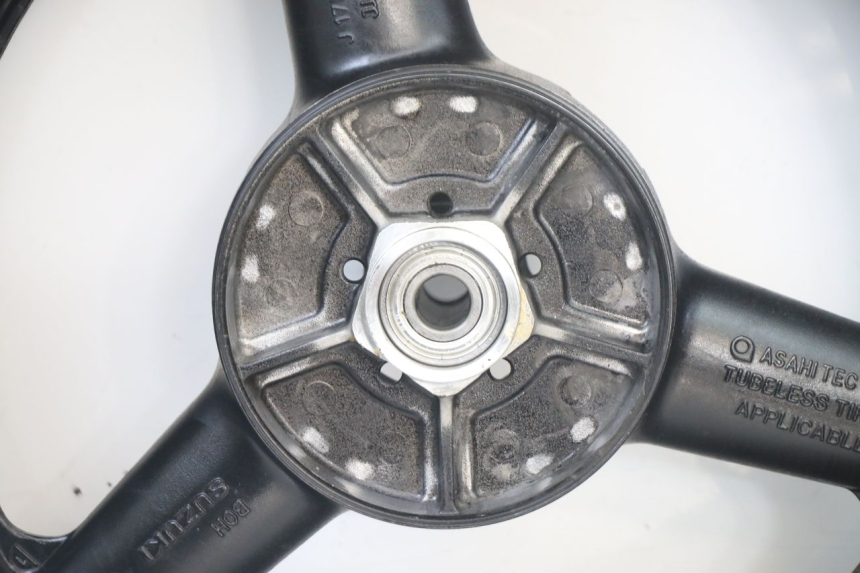 photo de CERCHIO POSTERIORE E PNEUMATICO SUZUKI GSF S BANDIT 600 (2000 - 2004) - Altra vista dell'articolo