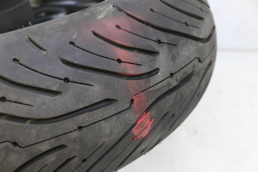 photo de CERCHIO POSTERIORE E PNEUMATICO SUZUKI GSR 750 (2011 - 2017)