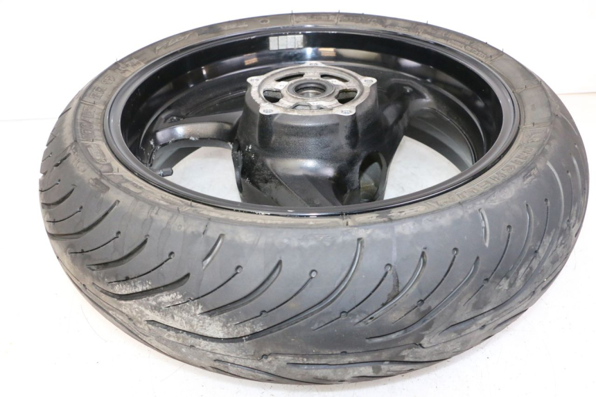 photo de CERCHIO POSTERIORE E PNEUMATICO SUZUKI GSR 750 (2011 - 2017)