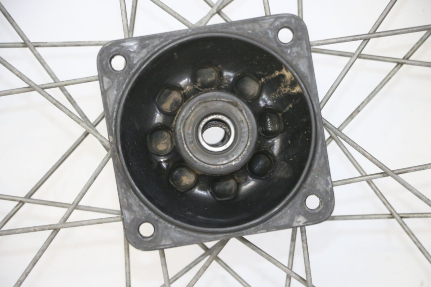 photo de CERCHIO POSTERIORE E PNEUMATICO HONDA CR 85 (2003 - 2007)