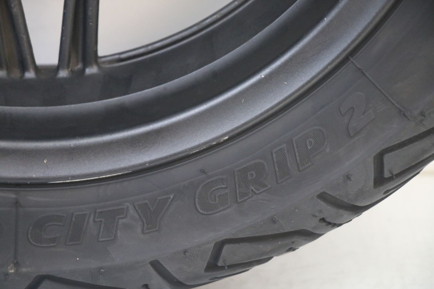 photo de CERCHIO POSTERIORE E PNEUMATICO HONDA FORZA 125 (2021 - 2025)