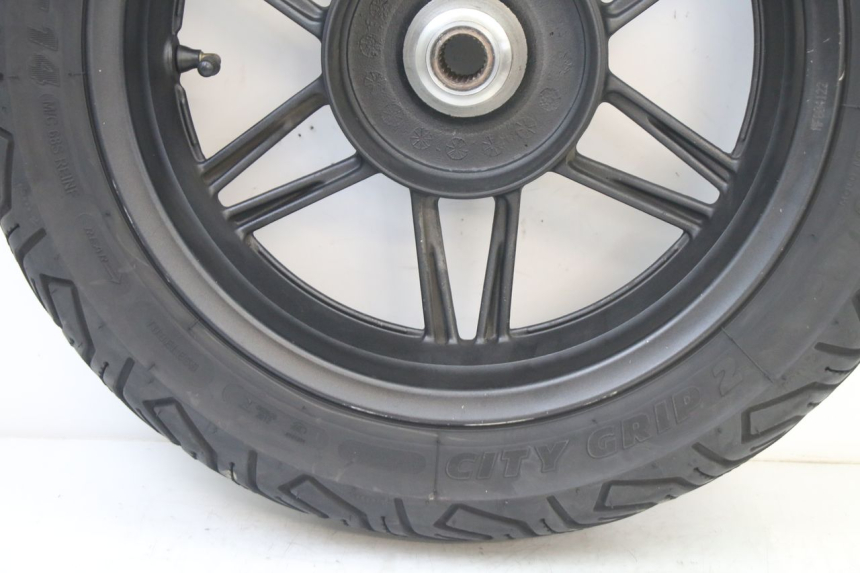 photo de CERCHIO POSTERIORE E PNEUMATICO HONDA FORZA 125 (2021 - 2025)