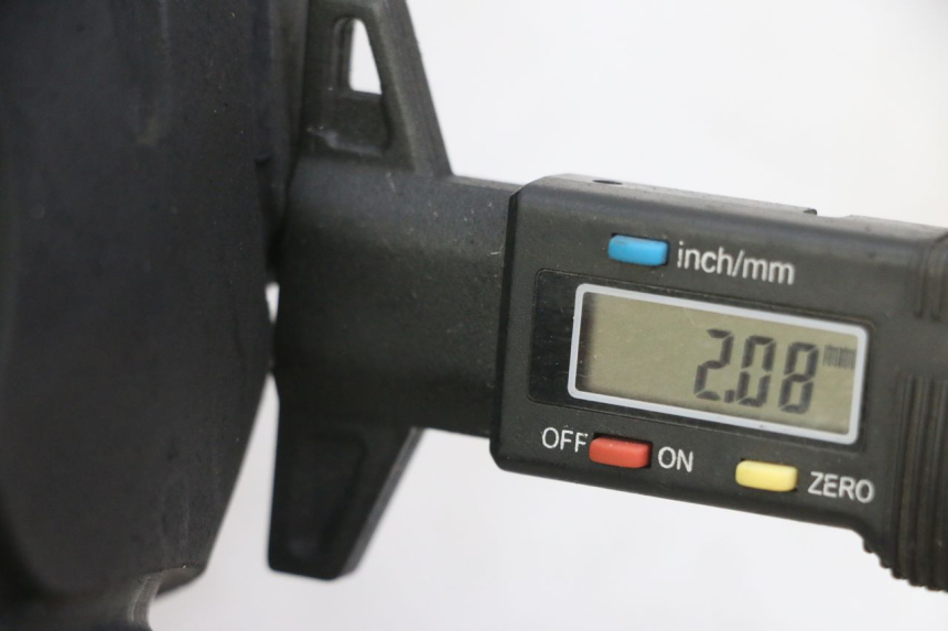 photo de CERCHIO POSTERIORE E PNEUMATICO YAMAHA JOG R 50 (2004 - 2014)