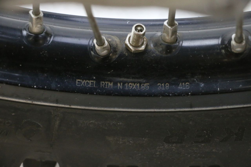 photo de CERCHIO POSTERIORE E PNEUMATICO KAWASAKI KXF KX-F 250 (2017 - 2019) - Dettagli dei punti di fissaggio