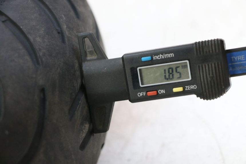 photo de CERCHIO POSTERIORE E PNEUMATICO KYMCO XCITING 500 (2007 - 2010)
