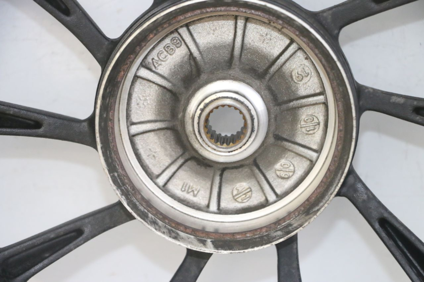 photo de CERCHIO POSTERIORE E PNEUMATICO KYMCO LIKE 4T 50 (2019 - 2025)