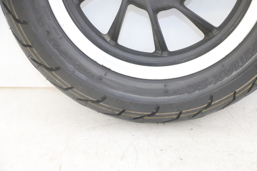 photo de CERCHIO POSTERIORE E PNEUMATICO KYMCO LIKE 4T 50 (2019 - 2025)