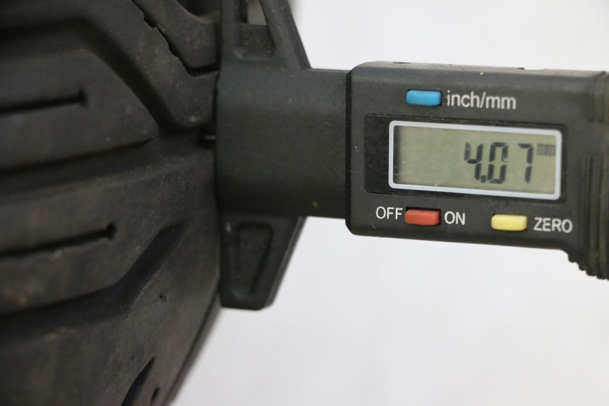 photo de CERCHIO POSTERIORE E PNEUMATICO PIAGGIO MP3 HPE 310 (2024 - 2025)