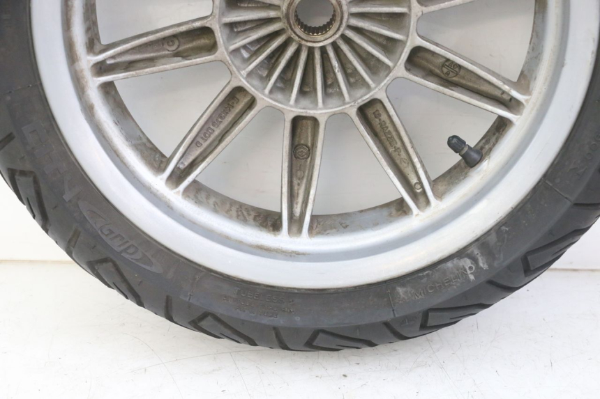 photo de CERCHIO POSTERIORE E PNEUMATICO PIAGGIO MP3 LT 300 (2010 - 2016)