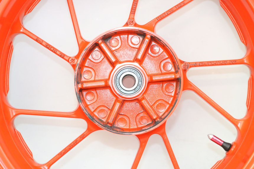 photo de CERCHIO POSTERIORE E PNEUMATICO YAMAHA MT-07 MT07 ABS 700 (2018 - 2020) - Altra vista dell'articolo