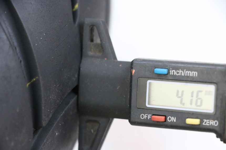 photo de CERCHIO POSTERIORE E PNEUMATICO YAMAHA NEO'S CORE 1 (2022 - 2026) - Dettaglio del componente