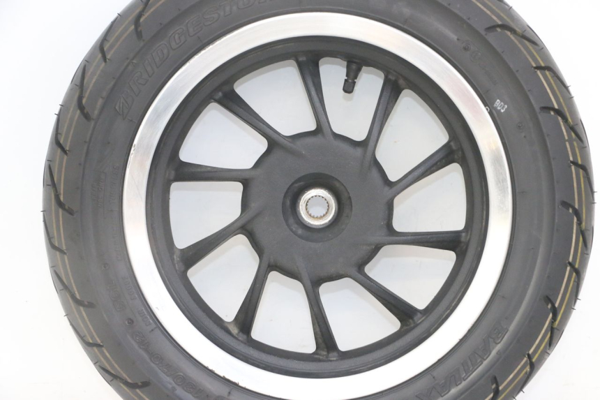 photo de CERCHIO POSTERIORE E PNEUMATICO KYMCO LIKE 4T 50 (2019 - 2025)