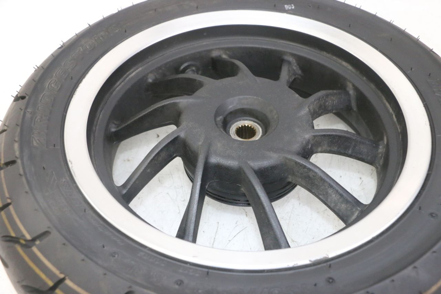 photo de CERCHIO POSTERIORE E PNEUMATICO KYMCO LIKE 4T 50 (2019 - 2025)