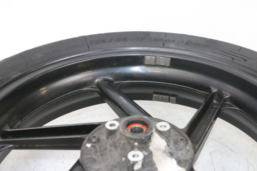 photo de CERCHIO POSTERIORE E PNEUMATICO HONDA NSR R 125 (1994 - 2003) - Ricambio usato controllato