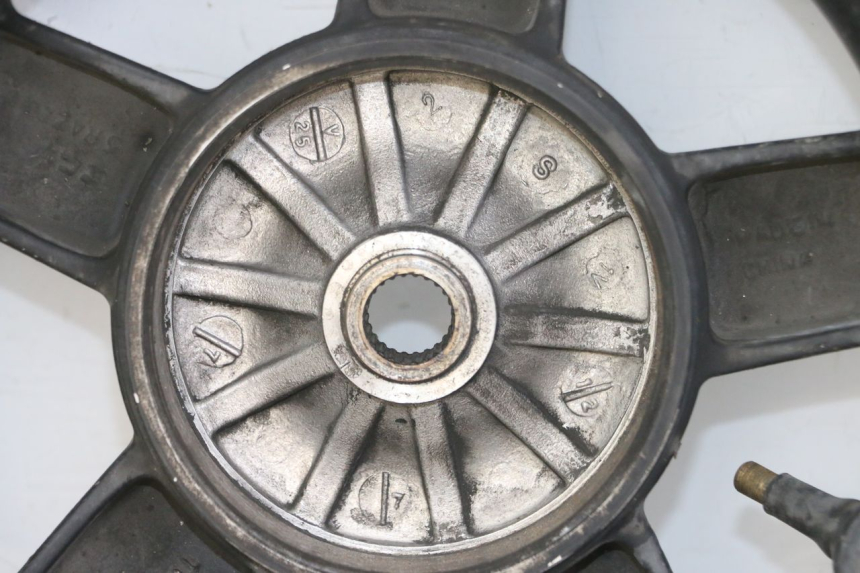 photo de CERCHIO POSTERIORE E PNEUMATICO PIAGGIO VESPA S 2T 50 (2007 - 2014)