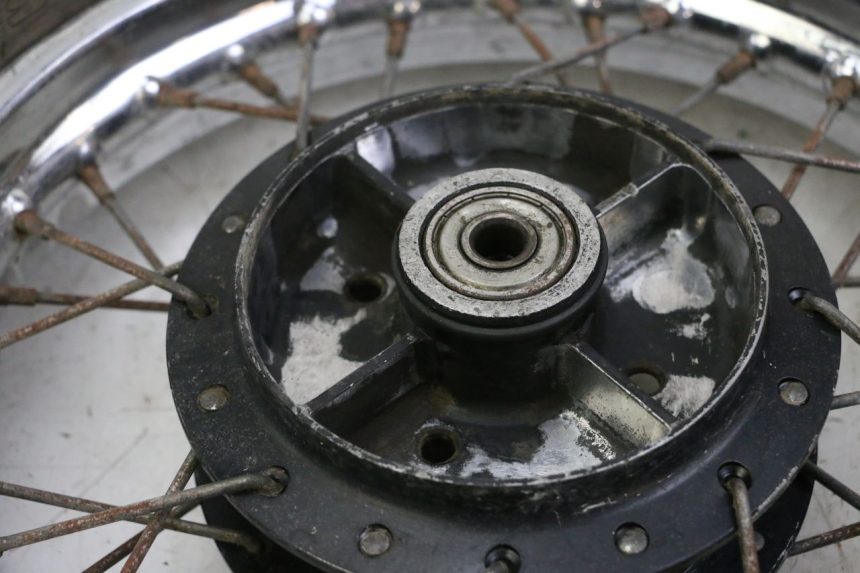 photo de CERCHIO POSTERIORE E PNEUMATICO YAMAHA PW 80 (1983 - 2014)