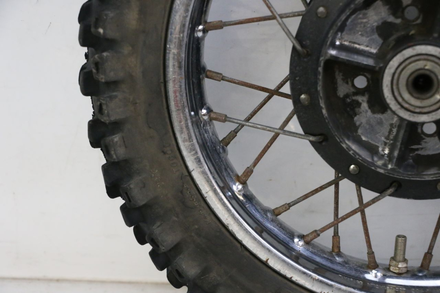 photo de CERCHIO POSTERIORE E PNEUMATICO YAMAHA PW 80 (1983 - 2014)