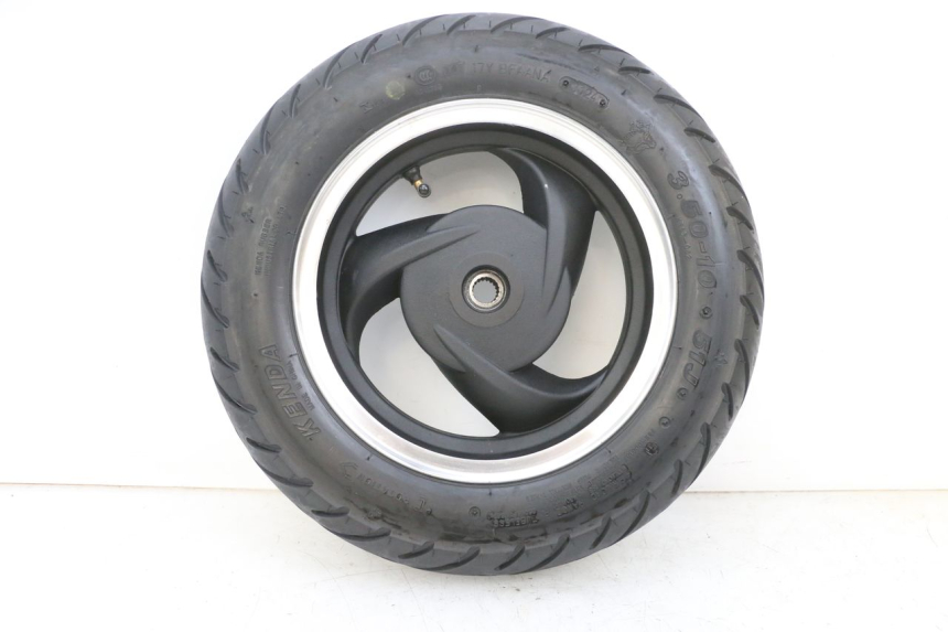 photo de CERCHIO POSTERIORE E PNEUMATICO JM MOTORS SANTANA EVO 50 (2024 - 2026) - Vista principale