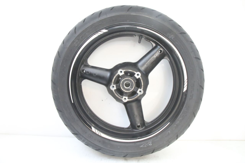photo de CERCHIO POSTERIORE E PNEUMATICO SUZUKI GSF S BANDIT 600 (2000 - 2004)