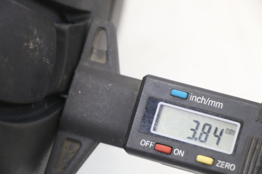 photo de CERCHIO POSTERIORE E PNEUMATICO SUZUKI GSX F GSXF 650 (2007 - 2015)