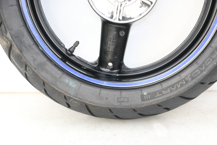 photo de CERCHIO POSTERIORE E PNEUMATICO SUZUKI GSX F GSXF 650 (2007 - 2015)